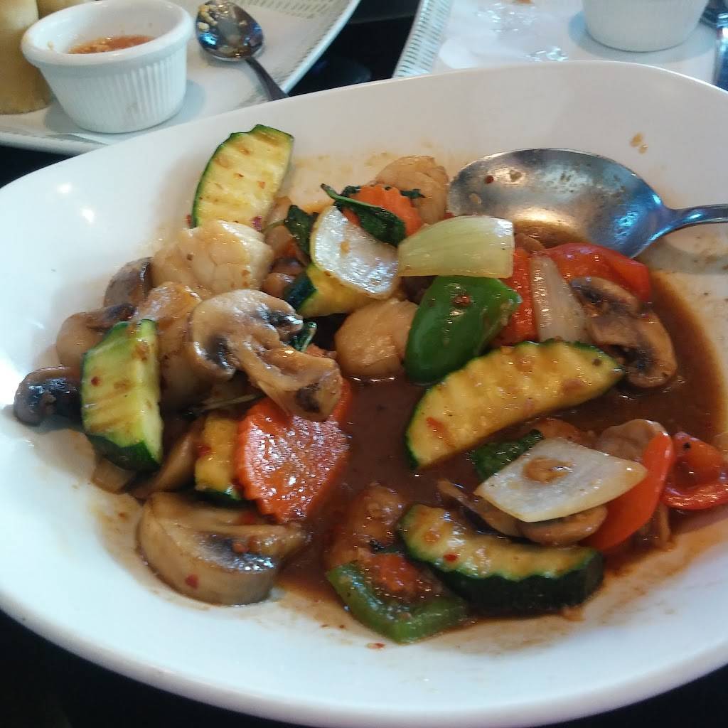 Siam on Eastlake | restaurant | 1629 Eastlake Ave E, Seattle, WA 98102, USA | 2063226174 OR +1 206-322-6174