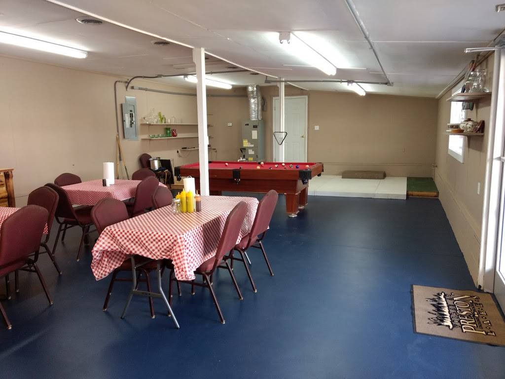 The Giggling pig | restaurant | 300 N Broad St, New Tazewell, TN 37825, USA | 8652784845 OR +1 865-278-4845