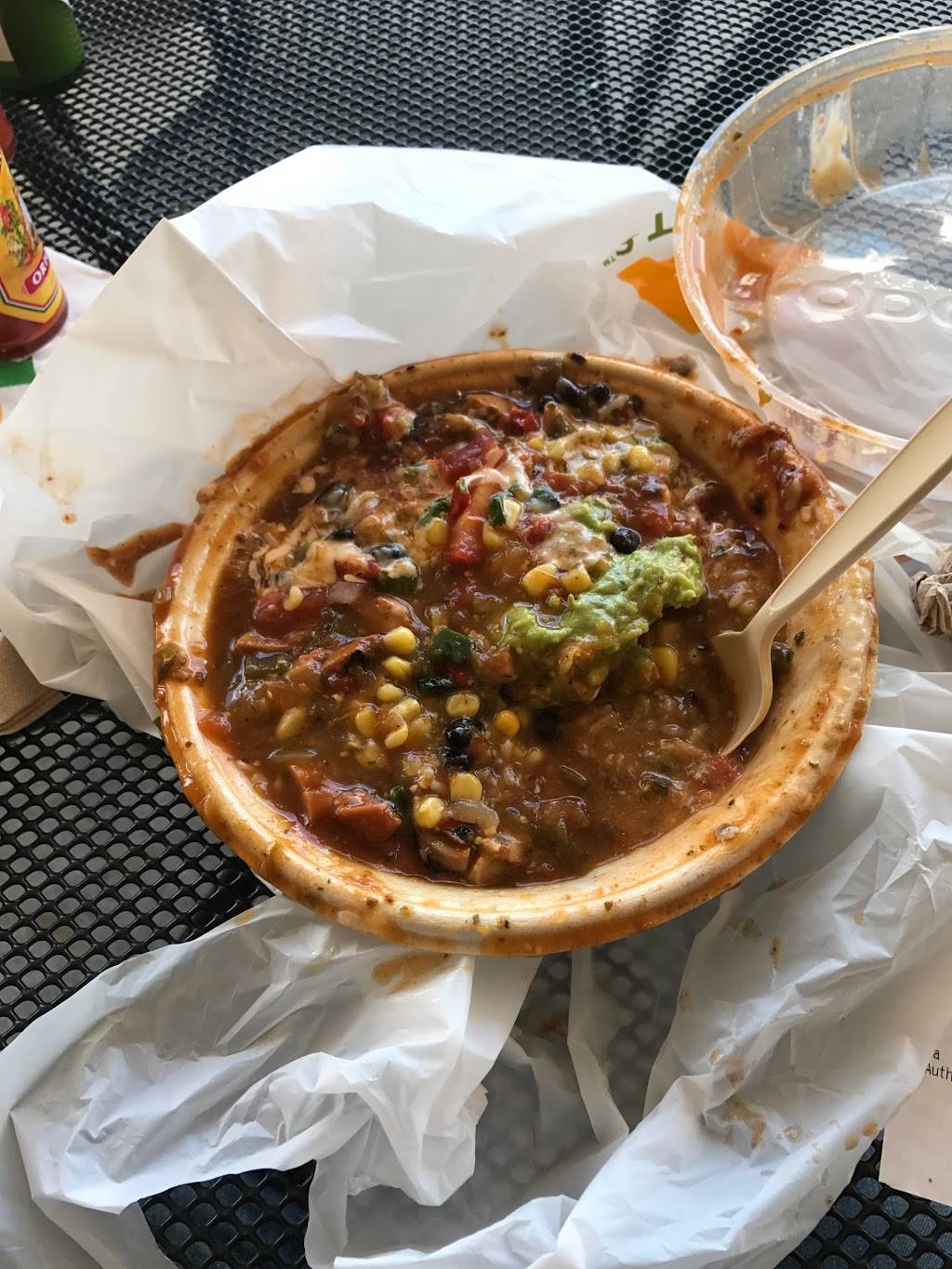 QDOBA Mexican Eats | restaurant | 25243 Evergreen Rd #101, Southfield, MI 48037, USA | 2487998210 OR +1 248-799-8210