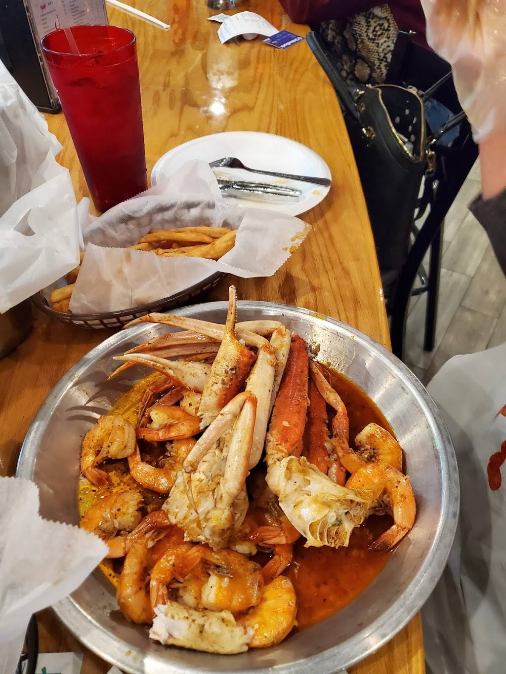 Yami crab seafood & bar | restaurant | 210 Margie Dr, Warner Robins, GA 31088, USA | 4783332093 OR +1 478-333-2093