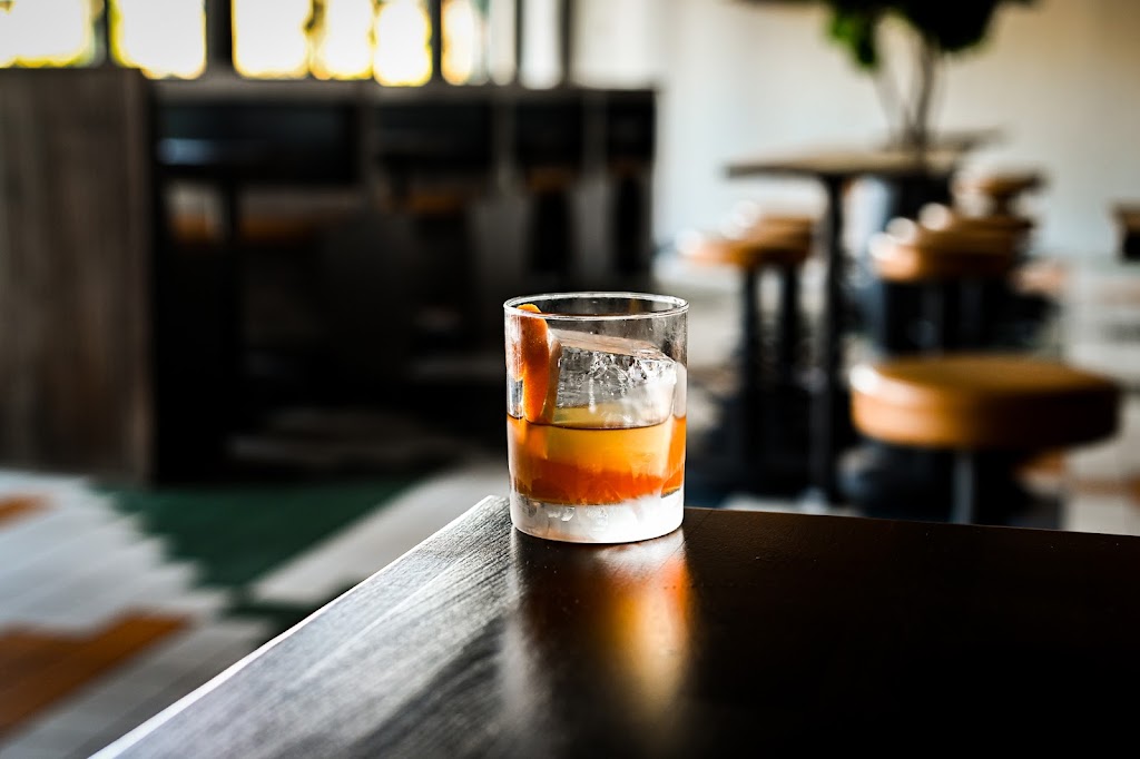 Highline Park | restaurant | 600 N Shepherd Dr Suite 499, Houston, TX 77007, USA | 8325381056 OR +1 832-538-1056