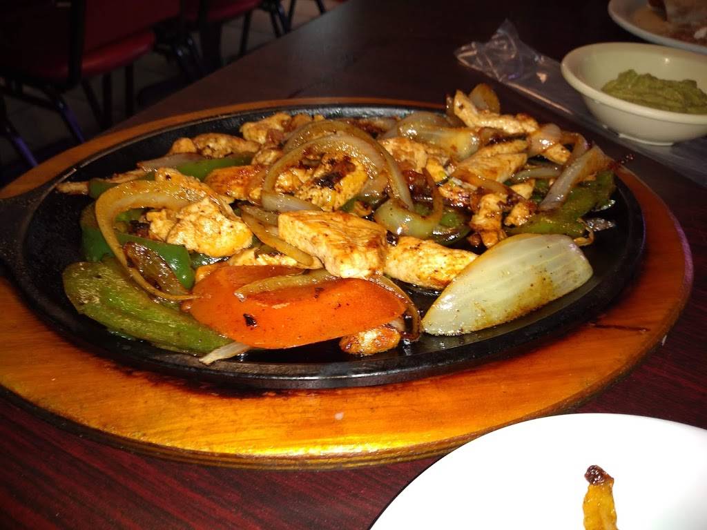 Castillos Mexican Restaurant | restaurant | 331 N Tennessee Ave, Etowah, TN 37331, USA | 4232636562 OR +1 423-263-6562