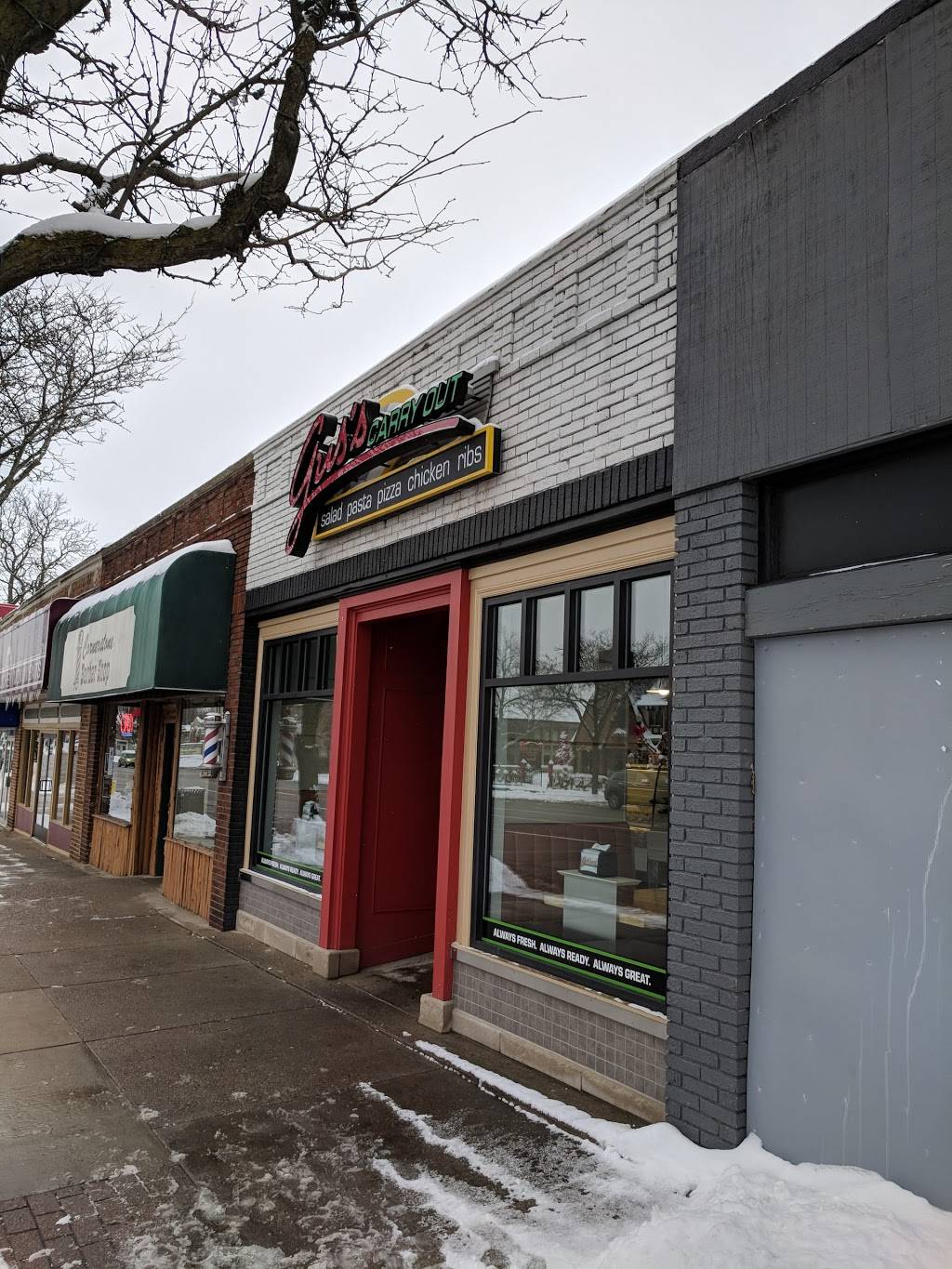 Guss Carryout Howell | meal takeaway | 210 W Grand River Ave, Howell, MI 48843, USA | 5175463270 OR +1 517-546-3270