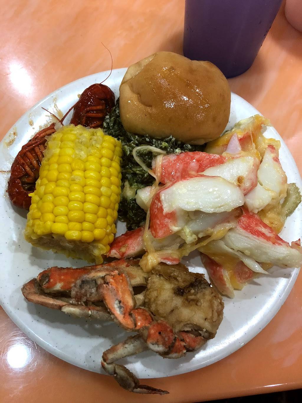 Two Volcano Seafood Boil Buffet | restaurant | 4817 W 77th St, Burbank, IL 60459, USA | 7086361680 OR +1 708-636-1680