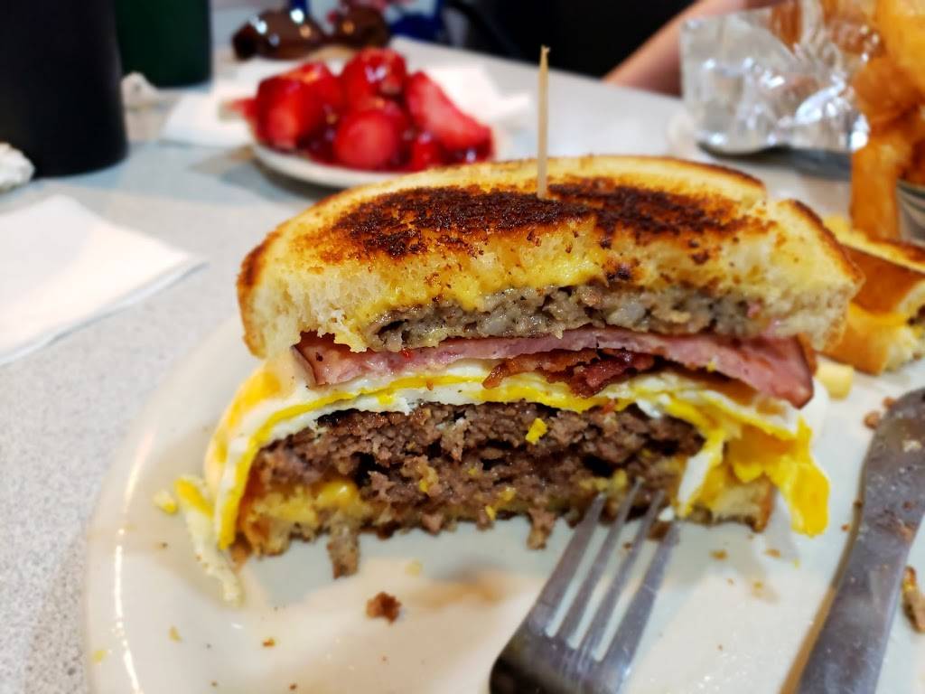 Filling Station | restaurant | 4750 Alpine Ave NW, Comstock Park, MI 49321, USA | 6167846706 OR +1 616-784-6706