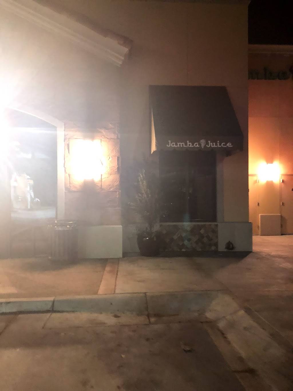 Jamba Juice Palomar Commons | restaurant | 2505 Palomar Airport Rd #101, Carlsbad, CA 92011, USA | 7609301901 OR +1 760-930-1901