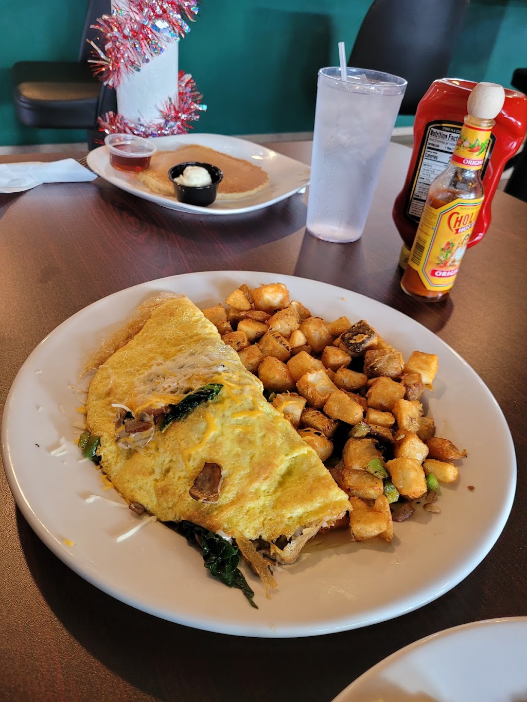 Scotts Diner | restaurant | 2015 E Childs Ave, Merced, CA 95341, USA | 2096581819 OR +1 209-658-1819