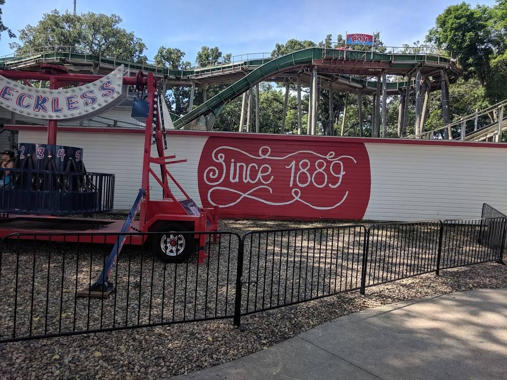 Bobs In Arnolds Park | restaurant | 188-226 Park Pl, Arnolds Park, IA 51331, USA | 7123326564 OR +1 712-332-6564