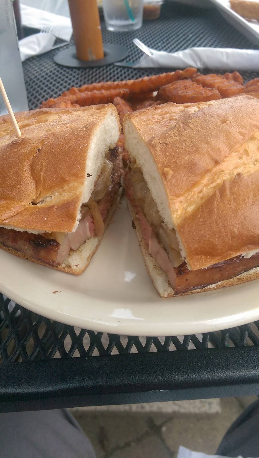 Stormys Tavern and Grille | restaurant | 1735 Orchard Ln, Northfield, IL 60093, USA | 8474418290 OR +1 847-441-8290