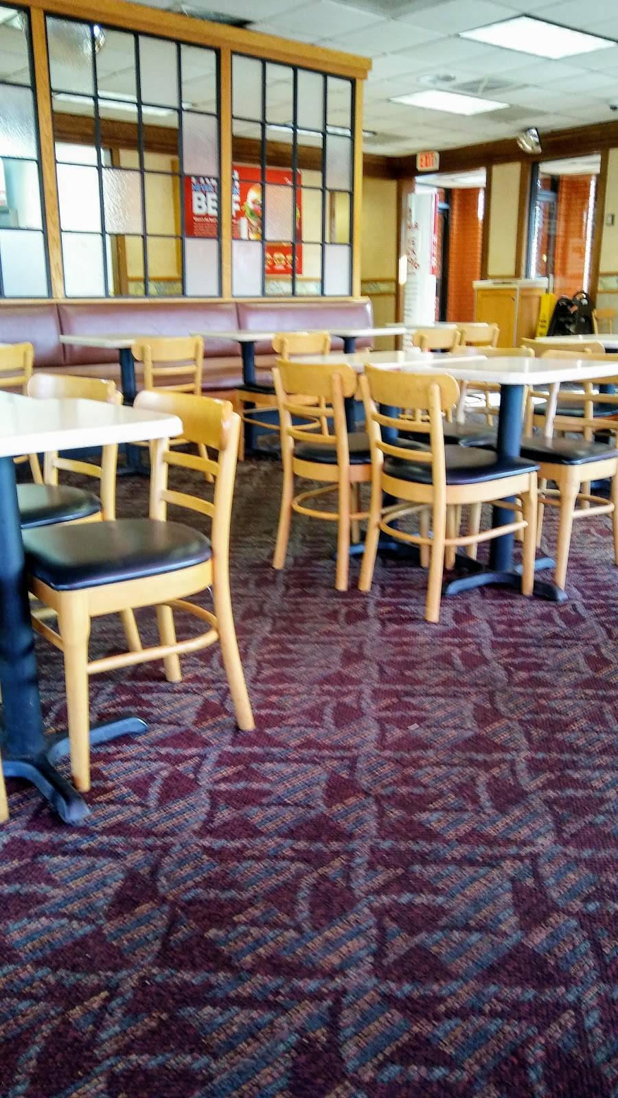 Wendys | restaurant | 633 W North Ave, Milwaukee, WI 53212, USA | 4142637397 OR +1 414-263-7397