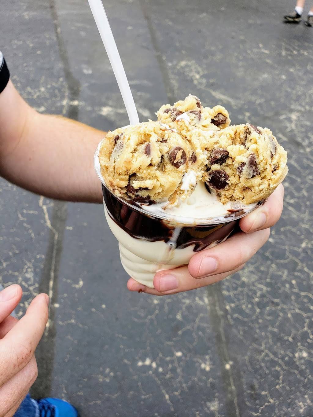 Not Licked Yet Frozen Custard | restaurant | 4054 Main St, Fish Creek, WI 54212, USA | 9208682617 OR +1 920-868-2617