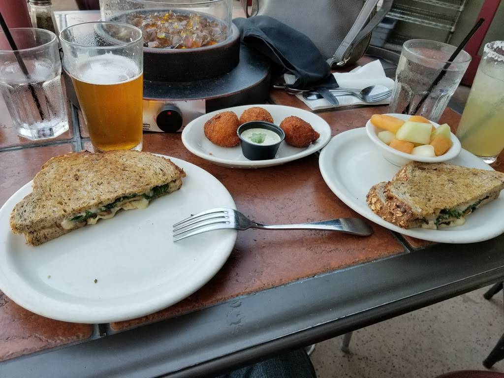 805 Bar & Grilled Cheese | restaurant | 1575 Spinnaker Dr, Ventura, CA 93001, USA | 8056429463 OR +1 805-642-9463