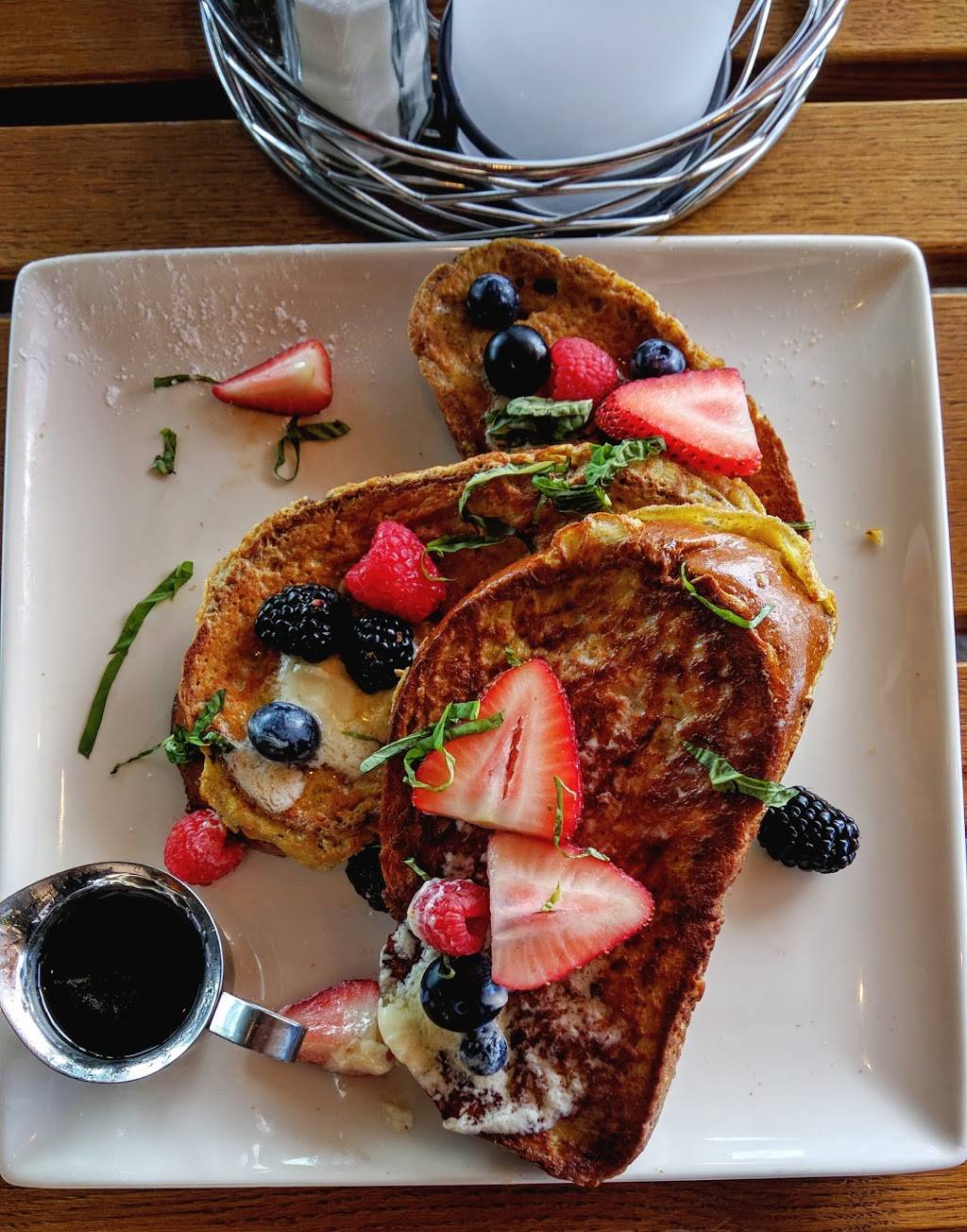 Café Hollander - Mequon | cafe | 5900 W Mequon Rd, Mequon, WI 53092, USA | 2622360107 OR +1 262-236-0107