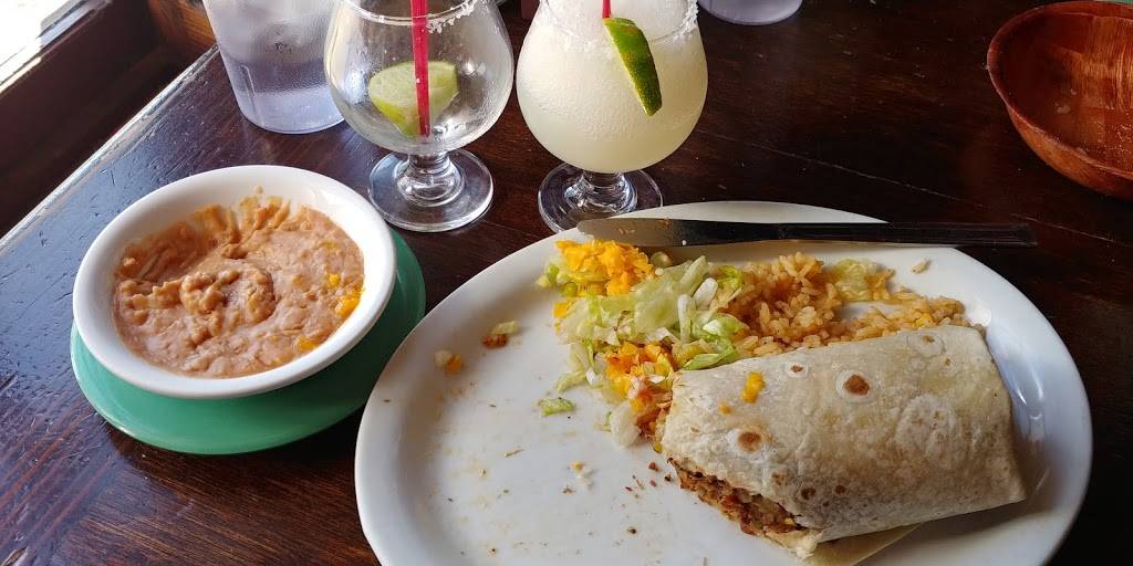 La Casita De Molina | restaurant | 3220 W Valencia Rd, Tucson, AZ 85746, USA | 5208838152 OR +1 520-883-8152