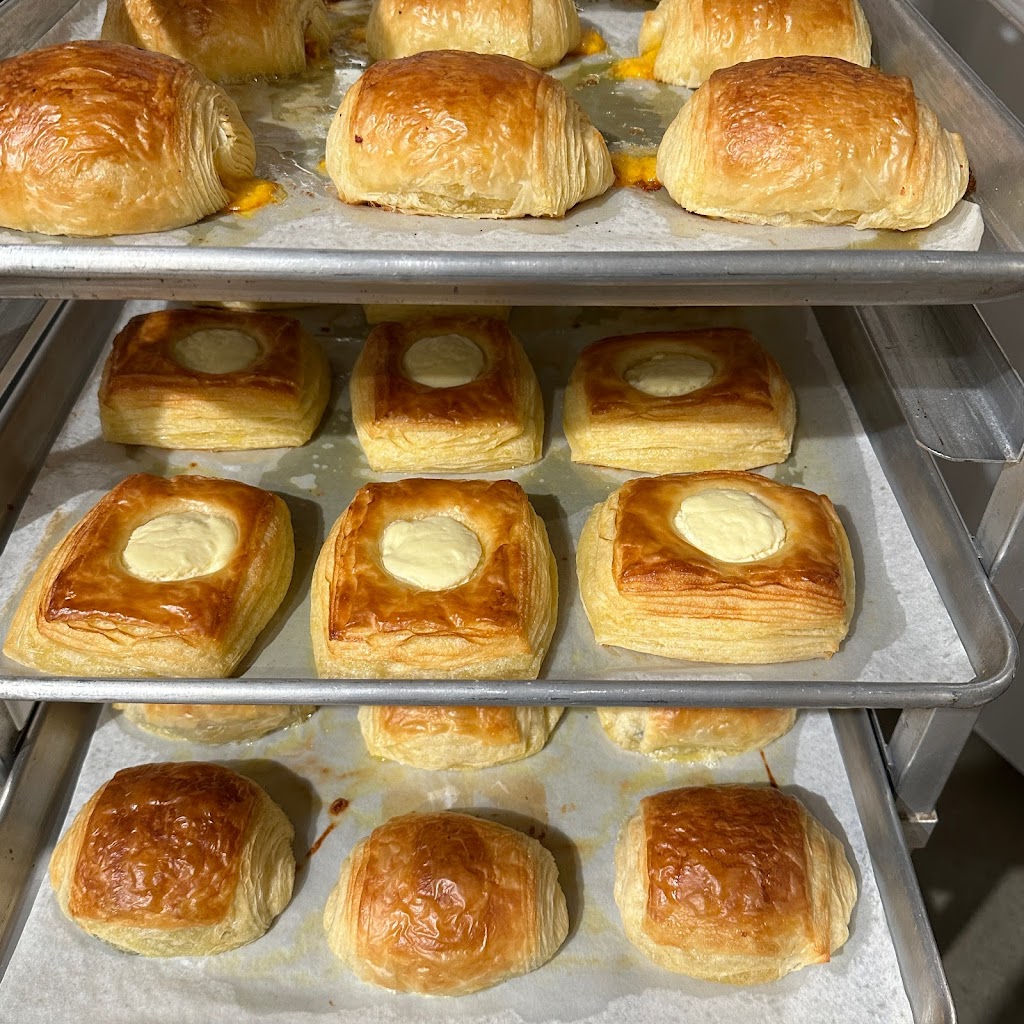 Mason Avenue Bakery | bakery | 236 Mason Ave, Cape Charles, VA 23310, USA | 7572108047 OR +1 757-210-8047