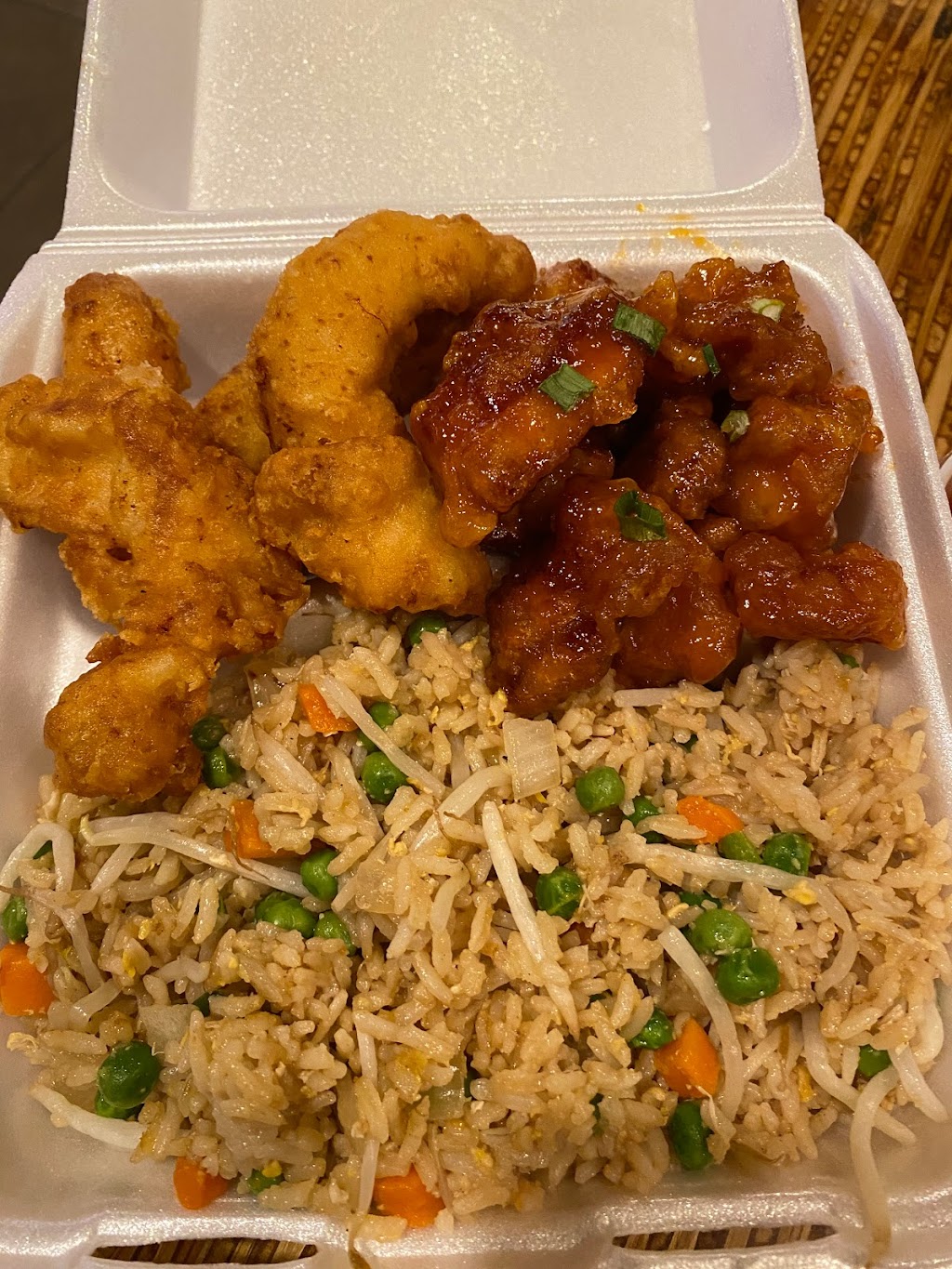 Lanai Express at Fremont Casino | restaurant | 200 E Fremont St, Las Vegas, NV 89101, USA | 7023853232 OR +1 702-385-3232