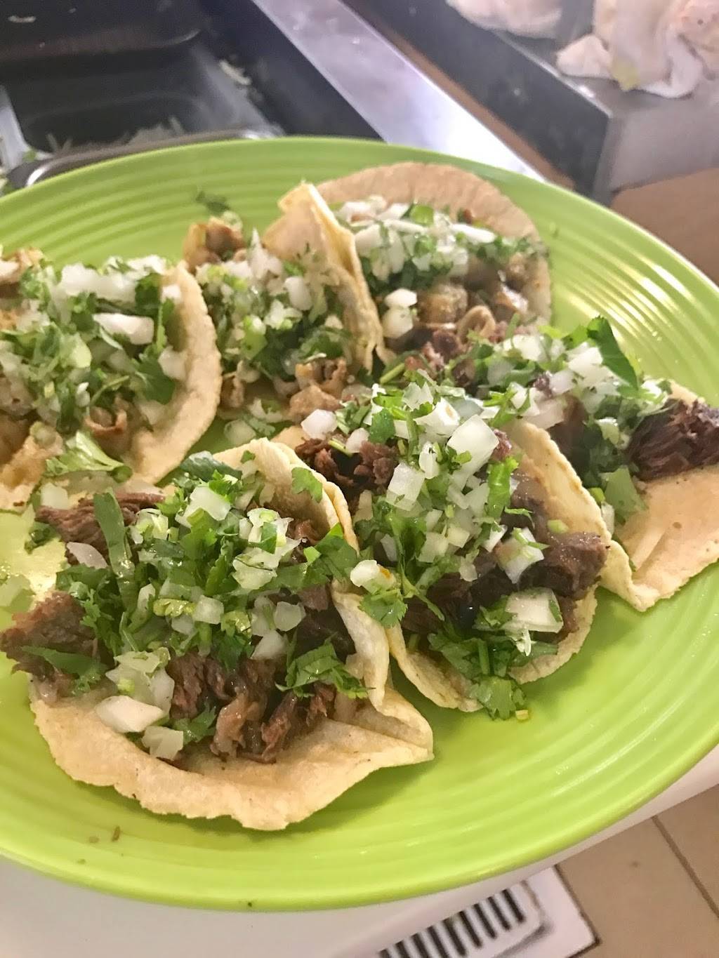 Taqueria La Michoacana | restaurant | 2020 E Main St, Woodland, CA 95776, USA | 5306611383 OR +1 530-661-1383