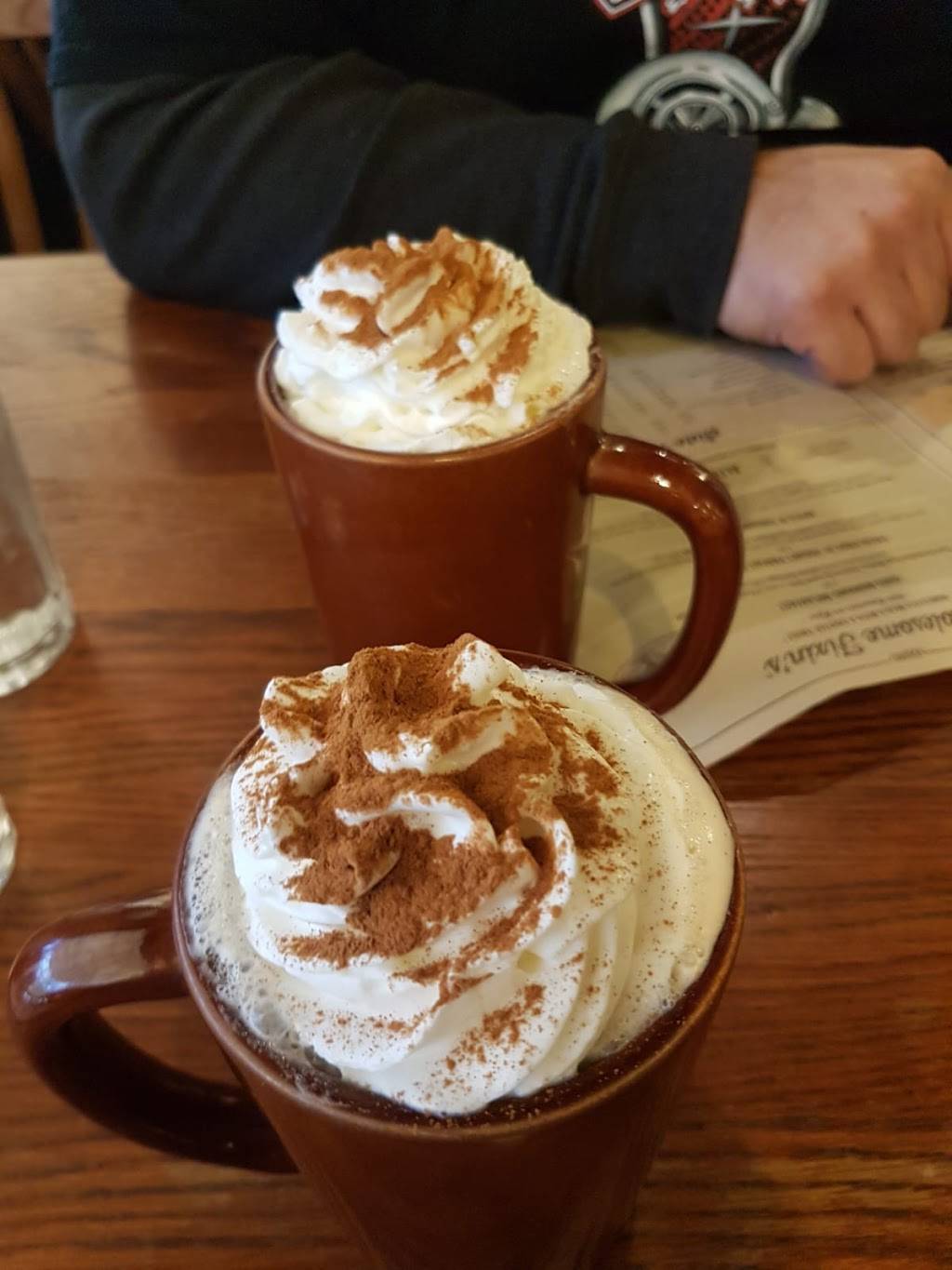 Cracker Barrel Old Country Store | restaurant | 1251 N Watson Rd, Arlington, TX 76006, USA | 8176335477 OR +1 817-633-5477