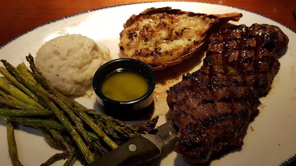 Red Lobster | restaurant | 1010 N Wesleyan Blvd, Rocky Mount, NC 27804, USA | 2529372190 OR +1 252-937-2190