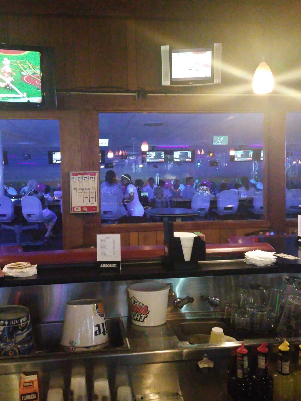 Lake Geneva Lanes | restaurant | 192 E Main St, Lake Geneva, WI 53147, USA | 2622484805 OR +1 262-248-4805