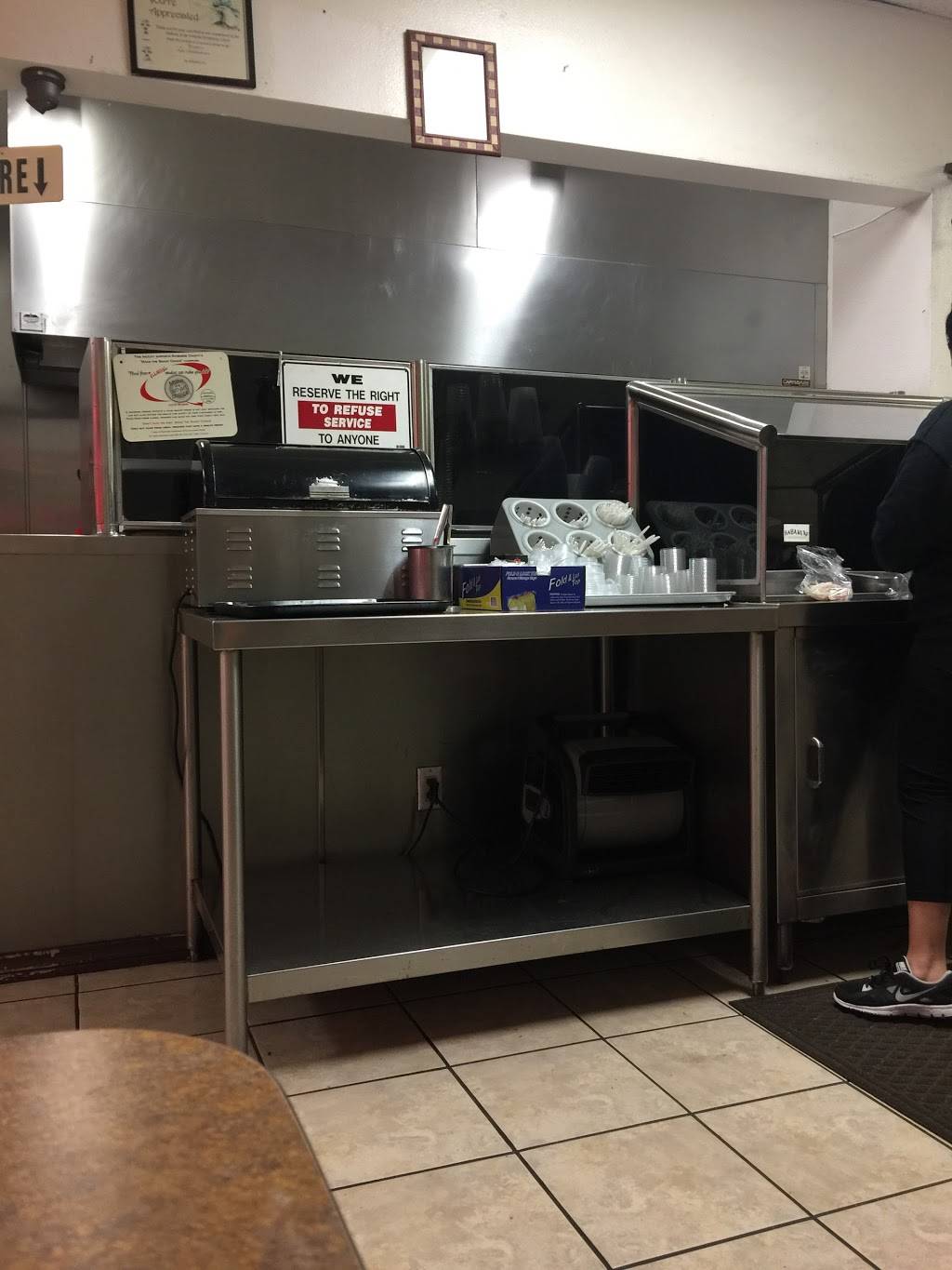 Tacos Los Compadres | restaurant | 5598 Mission Boulevard, Riverside, CA 92509, USA | 9517796224 OR +1 951-779-6224