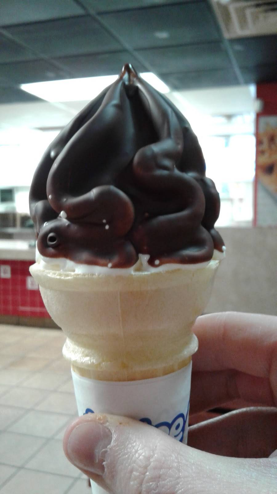 Wienerschnitzel | restaurant | 1508 E Los Angeles Ave, Simi Valley, CA 93065, USA | 8055225013 OR +1 805-522-5013