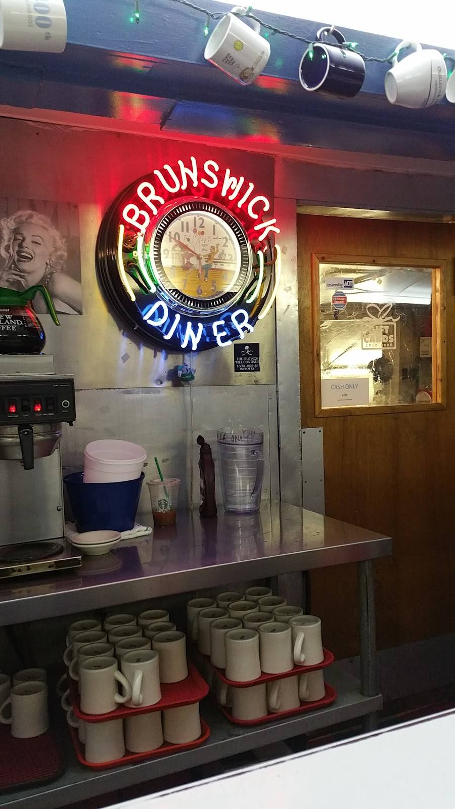 Brunswick Diner | restaurant | 101 Pleasant St, Brunswick, ME 04011, USA | 2077211134 OR +1 207-721-1134