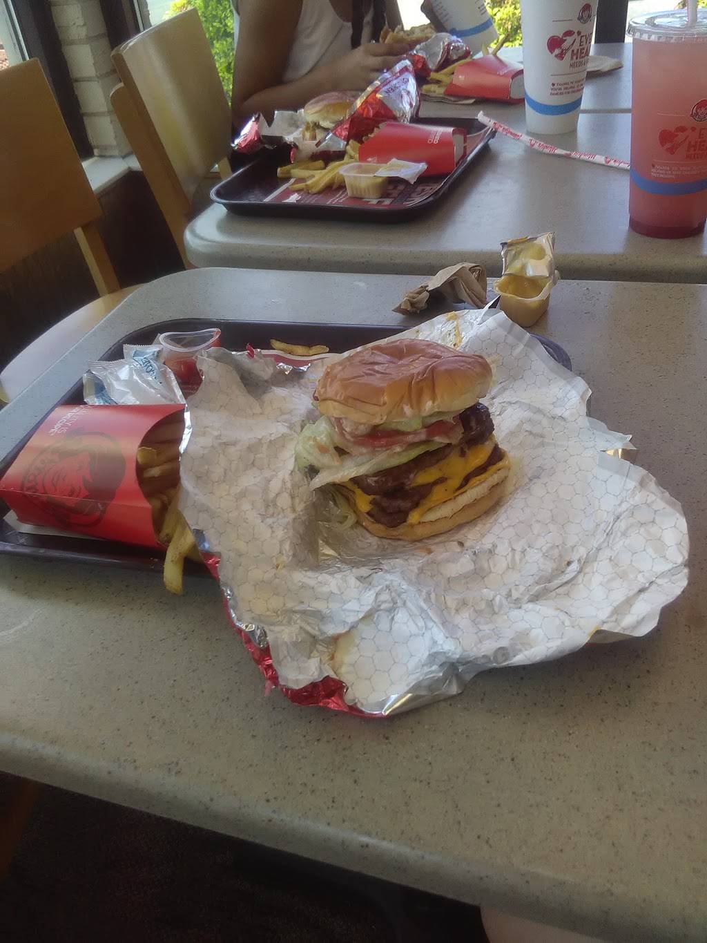 Wendys | restaurant | 3527 Hillsborough Rd, Durham, NC 27705, USA | 9193836794 OR +1 919-383-6794