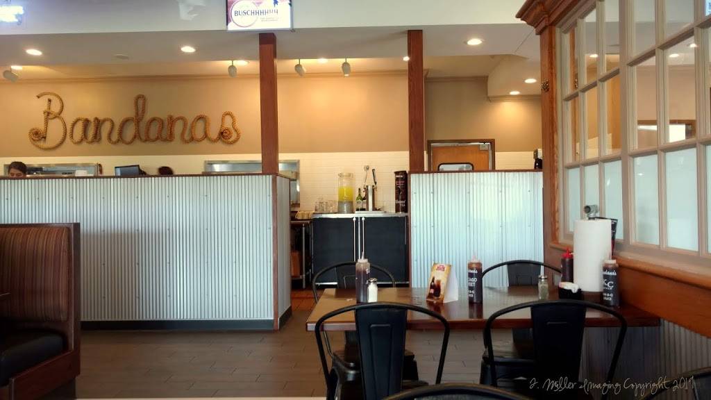 Bandanas Bar-B-Q | restaurant | 156 Vantage Dr, Cape Girardeau, MO 63701, USA | 5735193009 OR +1 573-519-3009