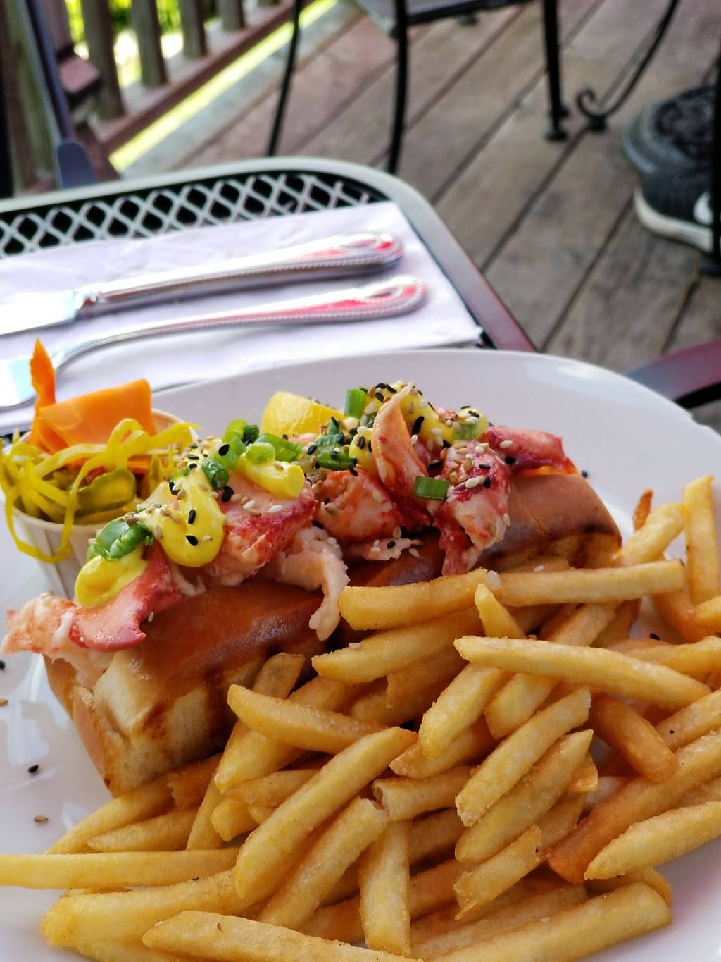 The Cockeyed Gull Restaurant | restaurant | 78 Island Ave, Peaks Island, ME 04108, USA | 2077662800 OR +1 207-766-2800