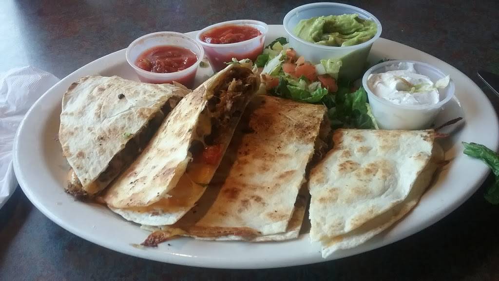 Trappers Bar and Grill | restaurant | 6810 Lake Dr, Lino Lakes, MN 55014, USA | 6517847474 OR +1 651-784-7474