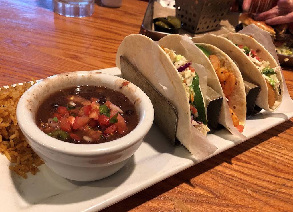 Chilis Grill & Bar | restaurant | 2121 Euclid Ave SC, #212A, Cleveland, OH 44115, USA | 2166875492 OR +1 216-687-5492