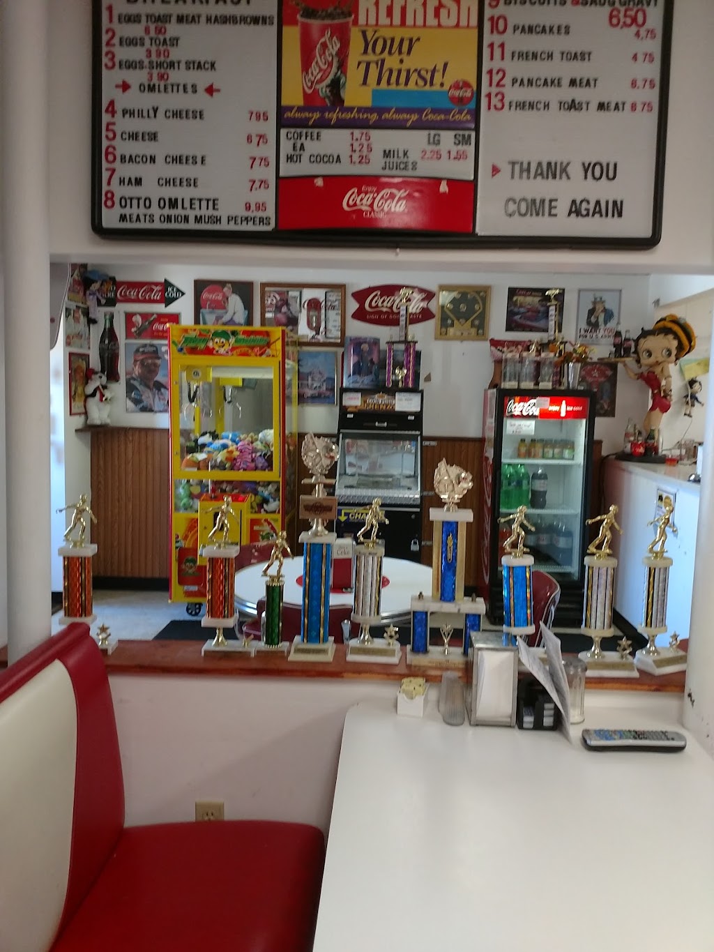 Clydes Of Kinross | restaurant | 5324 M-80, Sault Ste. Marie, MI 49788, USA | 9064956901 OR +1 906-495-6901