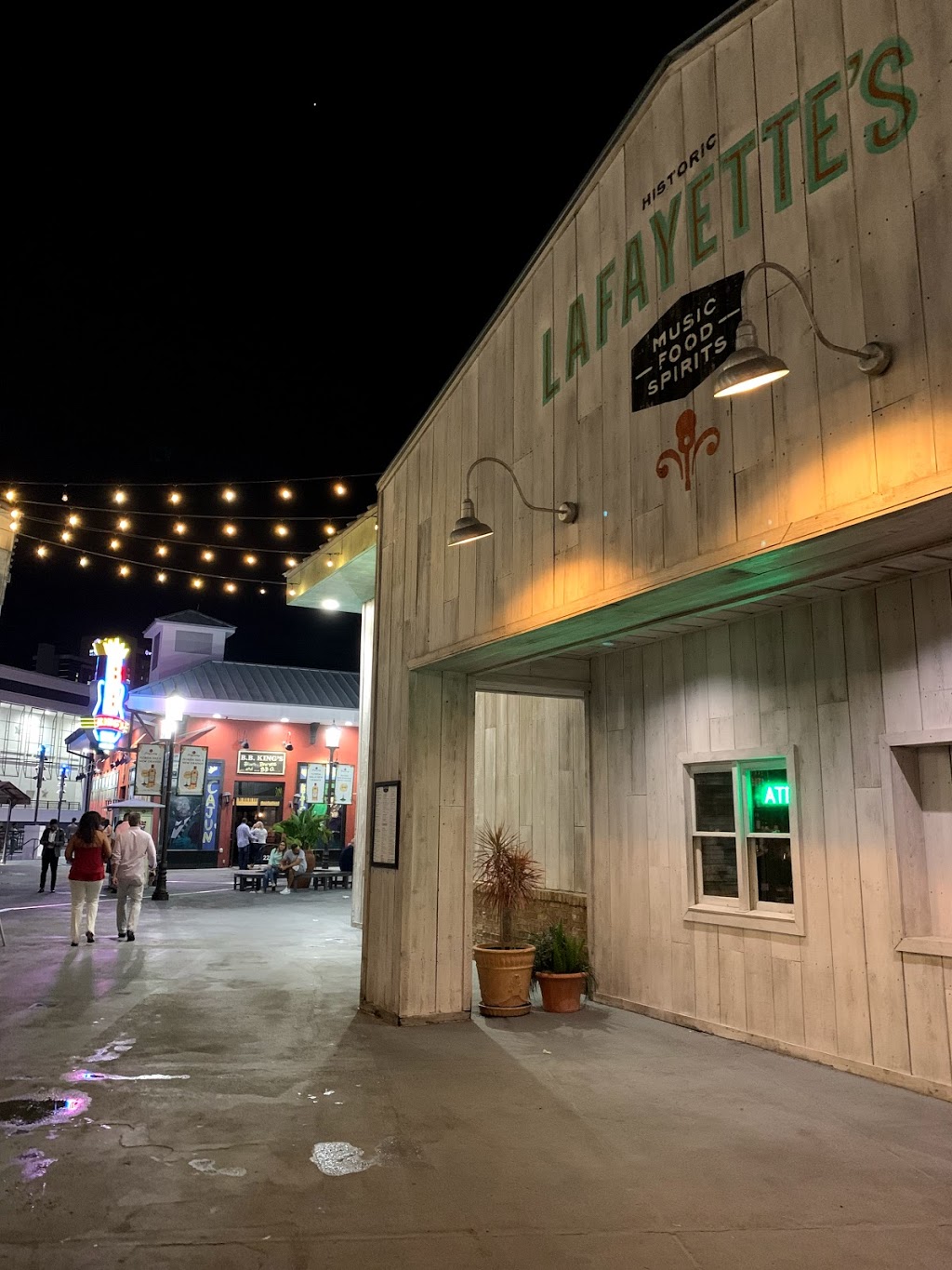 Lafayettes Music Room | restaurant | 9101 International Dr #2220, Orlando, FL 32819, USA | 4079301655 OR +1 407-930-1655