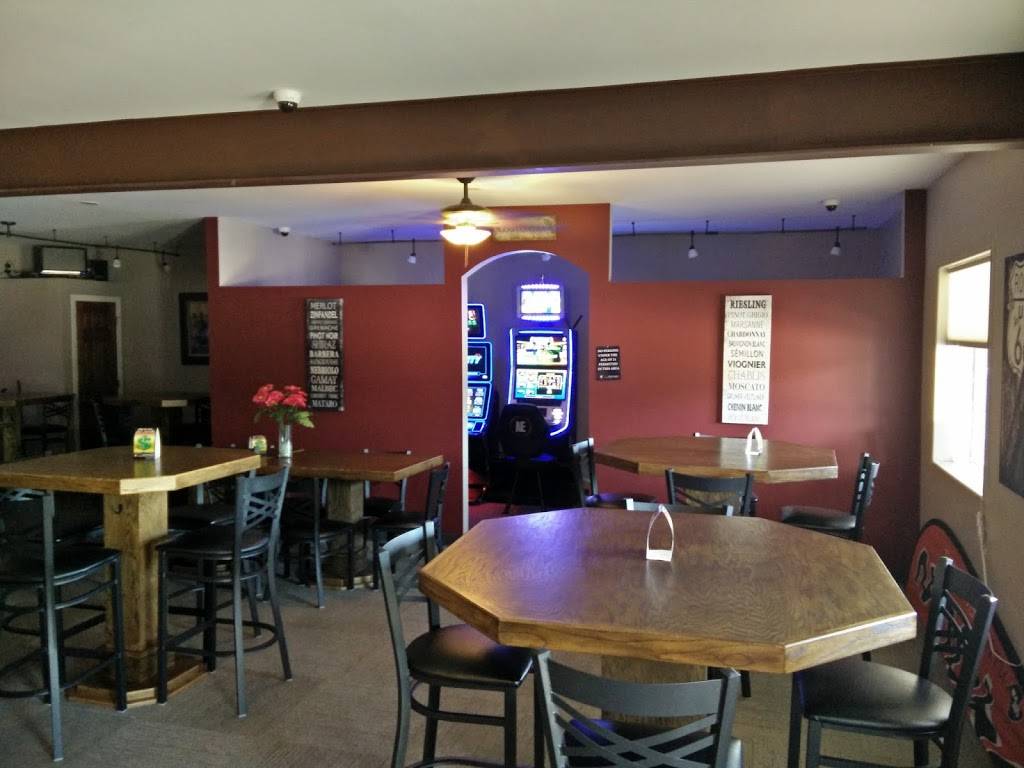 The Wine Cafe | restaurant | 130 Bridge St, Wilmington, IL 60481, USA | 8154769009 OR +1 815-476-9009