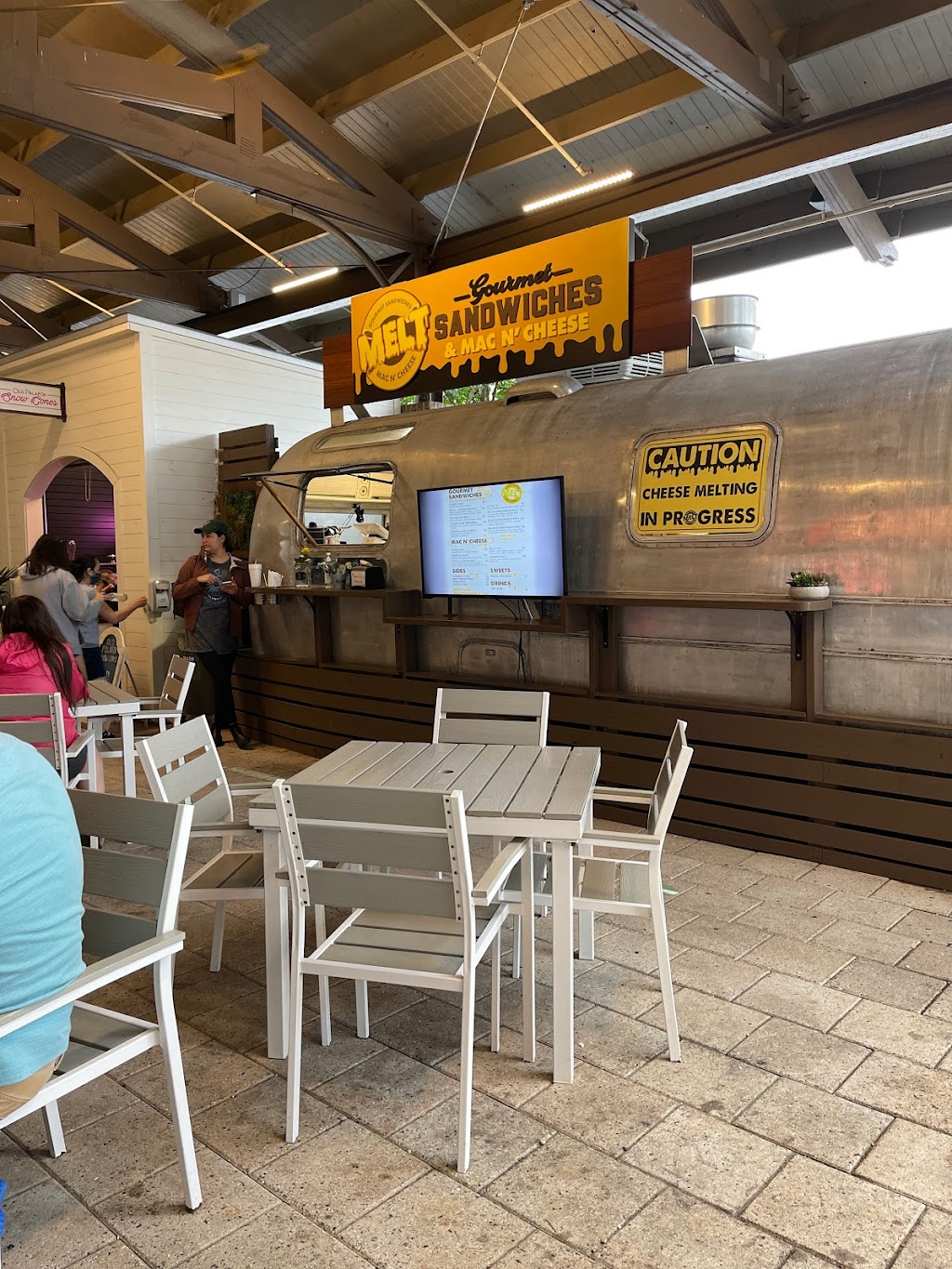 MELT Pensacola | restaurant | 501 S Palafox St, Pensacola, FL 32502, USA | 8509716358 OR +1 850-971-6358