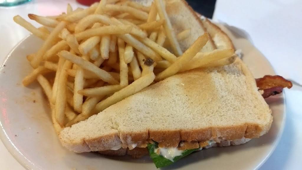 Steak n Shake | restaurant | 6737 Darter Ct, Fort Pierce, FL 34945, USA | 7724645380 OR +1 772-464-5380