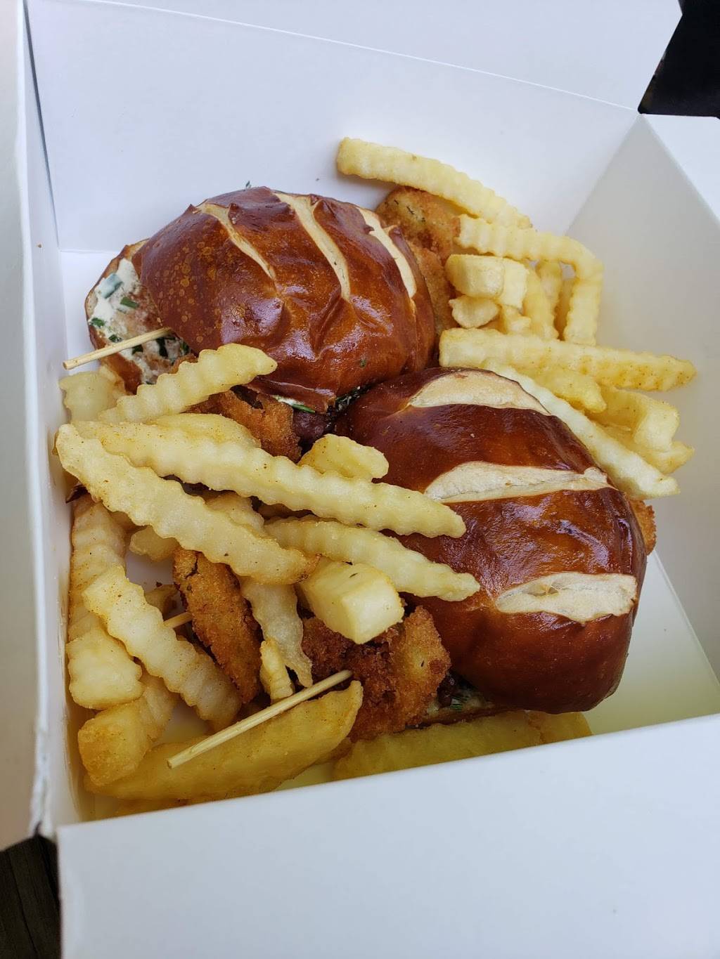 Pearl Bar | night club | 4216 Washington Ave, Houston, TX 77007, USA | 2817573229 OR +1 281-757-3229