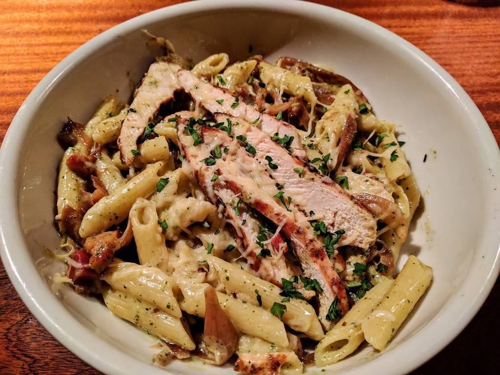 Village Tavern | restaurant | 11555 Rain water drive Westside Parkway; one block North of, Haynes Bridge Rd, Alpharetta, GA 30009, USA | 7707776490 OR +1 770-777-6490