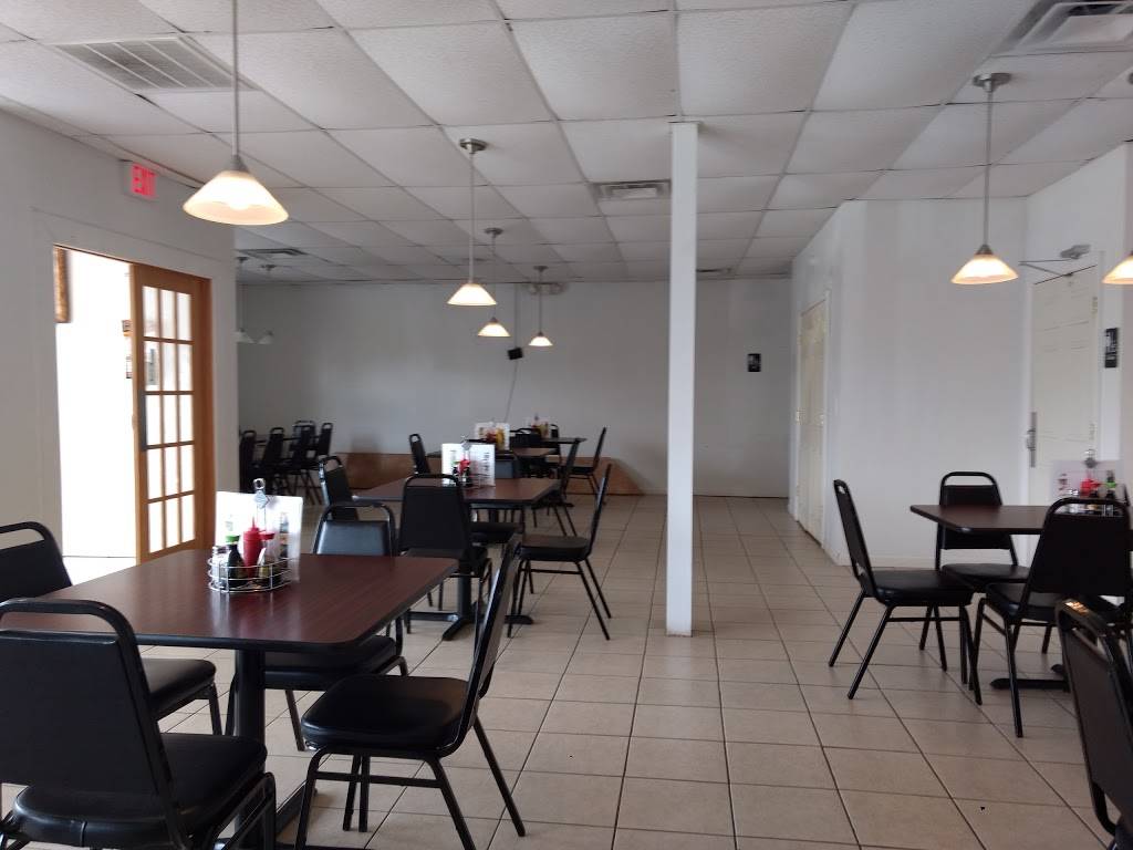 B-Ville Grill | restaurant | 240 Daniel Boone Dr, Barbourville, KY 40906, USA | 6065456000 OR +1 606-545-6000