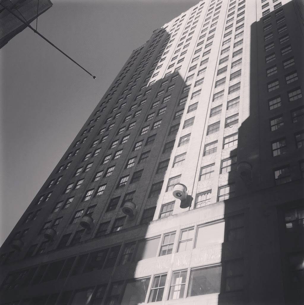 Queen Pizza II | restaurant | 48 Commerce St, Newark, NJ 07102, USA | 9732421829 OR +1 973-242-1829