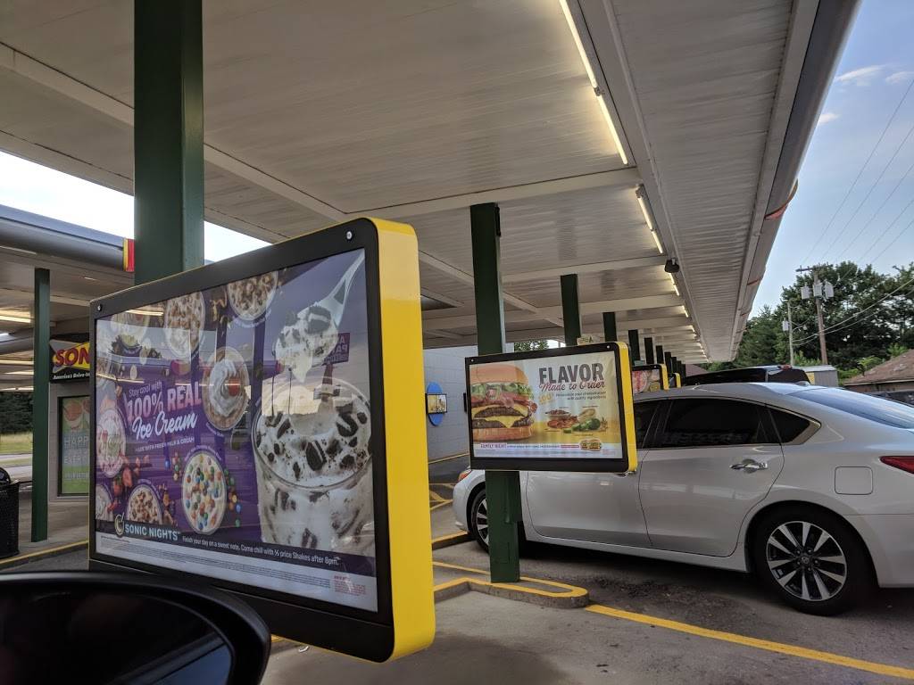 Sonic Drive-In | restaurant | 2115 E Andrew Johnson Hwy, Greeneville, TN 37743, USA | 4236361116 OR +1 423-636-1116