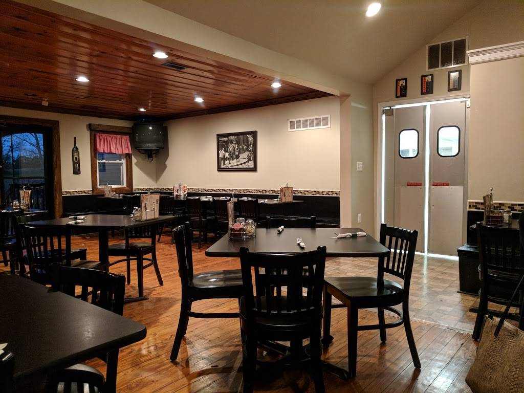 Angelos Pizzeria & Ice Cream | restaurant | 8162 Euclid Chardon Rd, Kirtland, OH 44094, USA | 4402564000 OR +1 440-256-4000