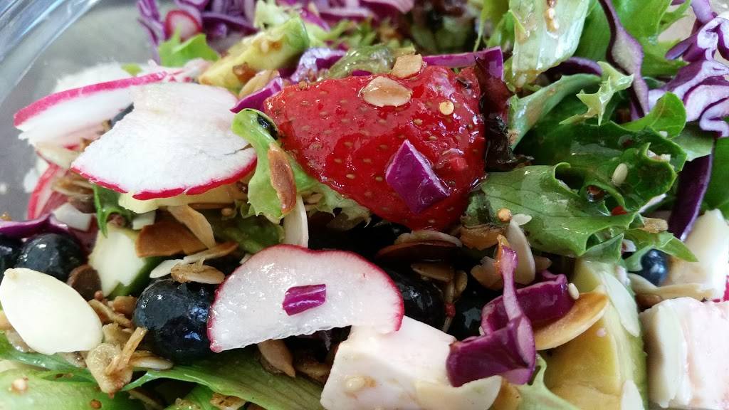 La Shoppe saladebar & granola | restaurant | 14 Rue Tourigny local 1, Victoriaville, QC G6P 4C4, Canada | 8196046070 OR +1 819-604-6070