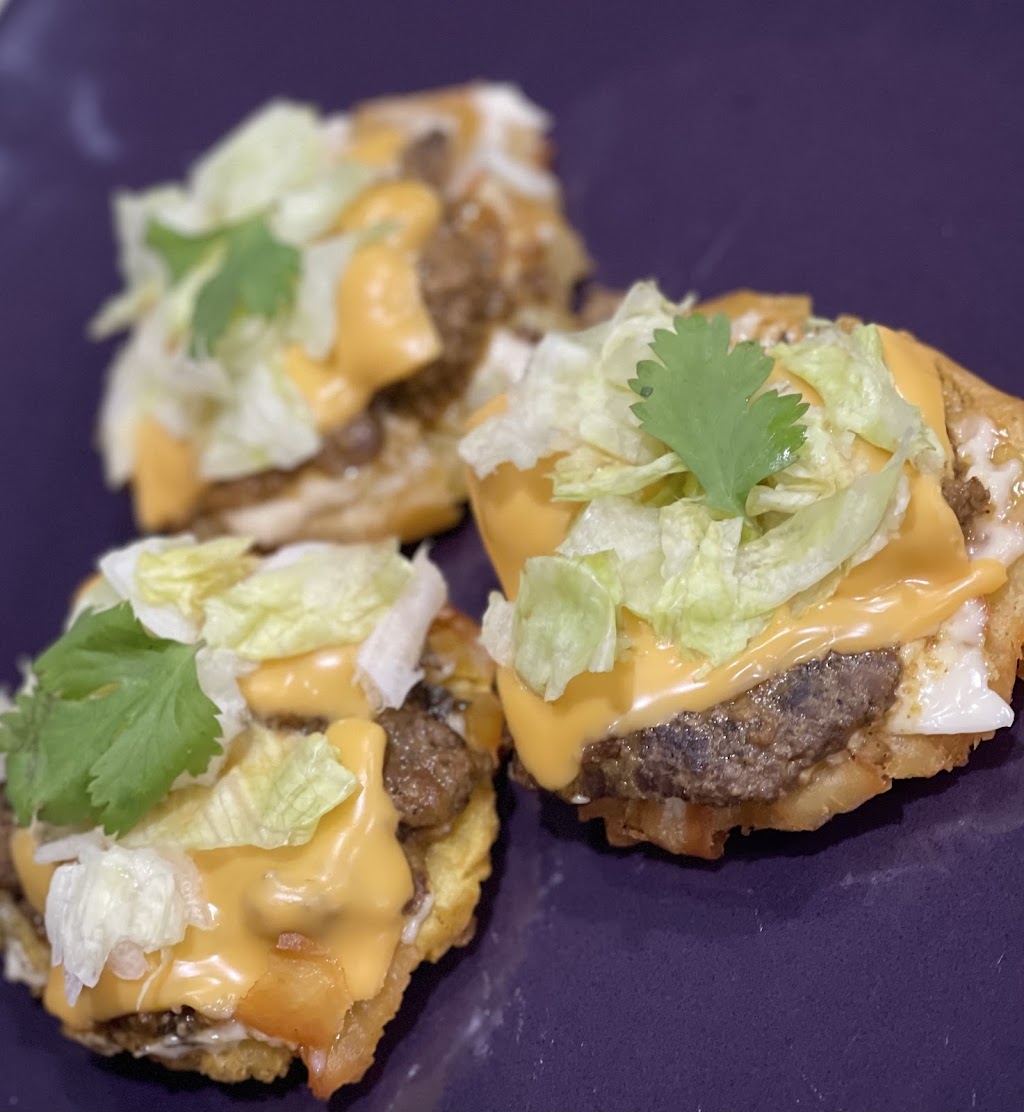 Mama’s Krazy Kitchen | restaurant | N Kingsway Rd and, Fern Gulley Dr, Seffner, FL 33584, USA | 8134360188 OR +1 813-436-0188