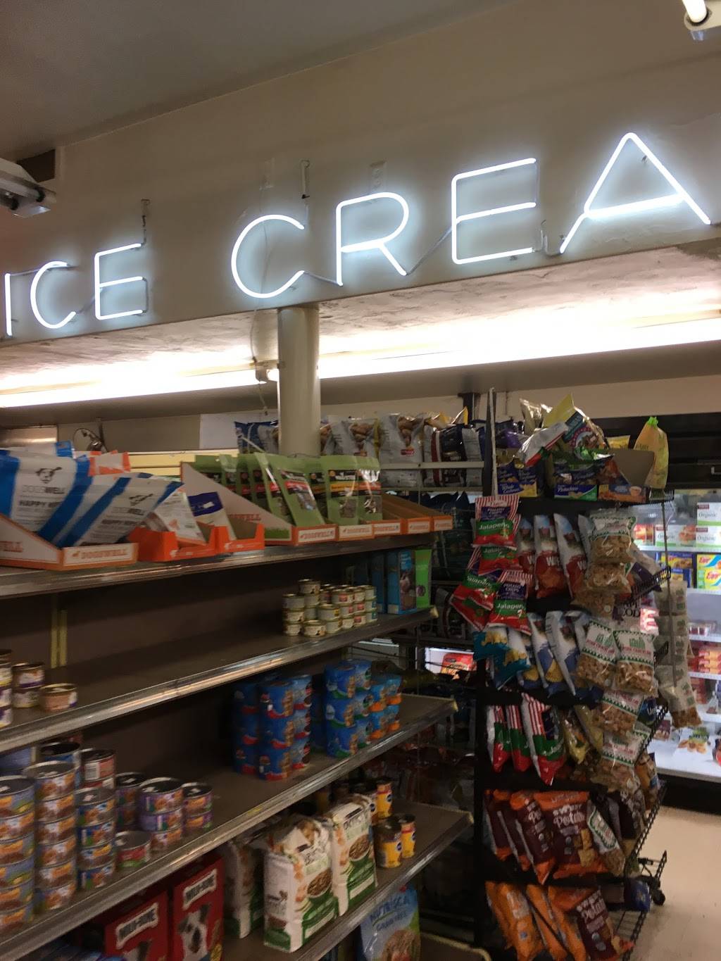 Golden Gate Market | restaurant | 221 2nd St, Sausalito, CA 94965, USA | 4153323040 OR +1 415-332-3040