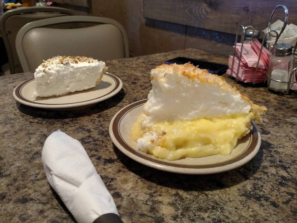 Burtons Cafe | restaurant | 13427 Ewing Rd, Whittington, IL 62897, USA | 6186292515 OR +1 618-629-2515