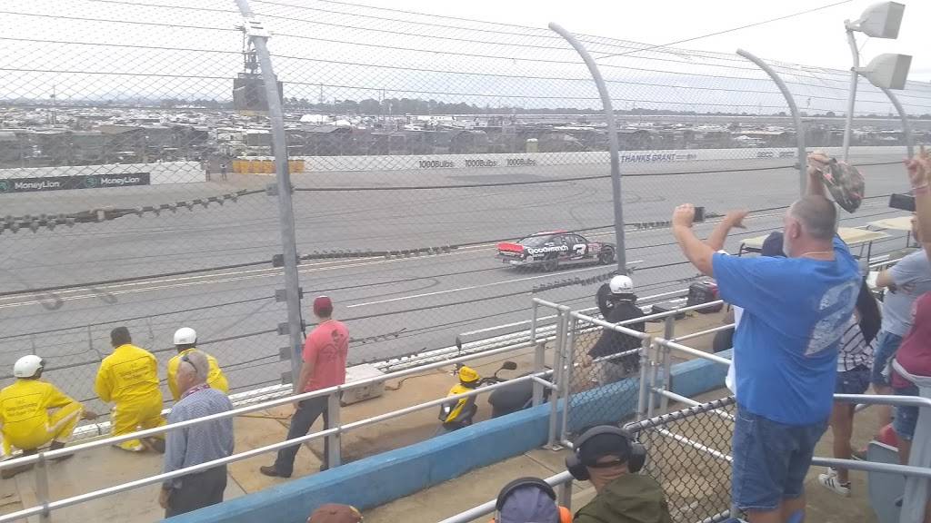 Highway 77 Fish Market | restaurant | 74551 AL-77, Lincoln, AL 35096, USA | 2057633444 OR +1 205-763-3444