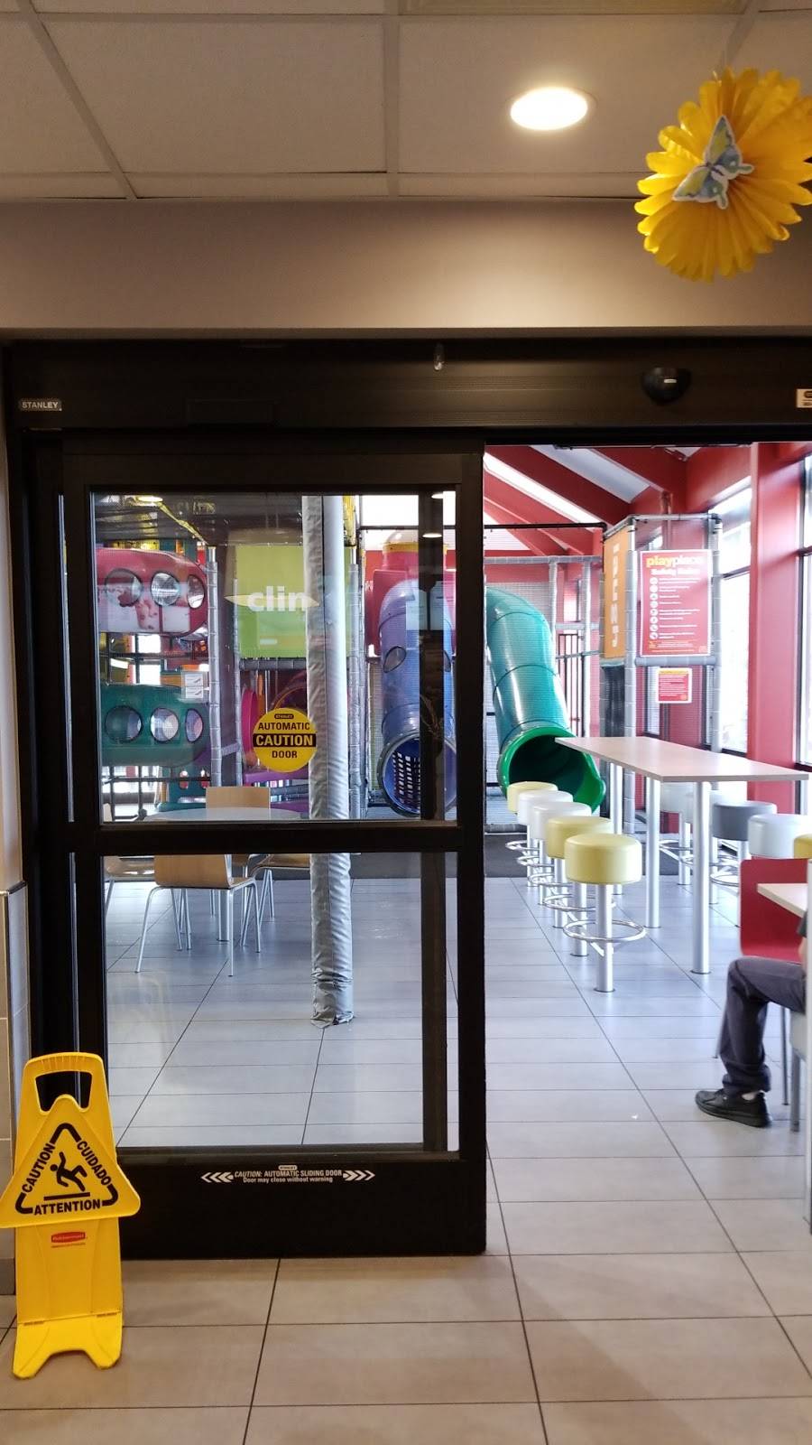 McDonalds | cafe | 8241 S Holly St, Littleton, CO 80122, USA | 3037408565 OR +1 303-740-8565