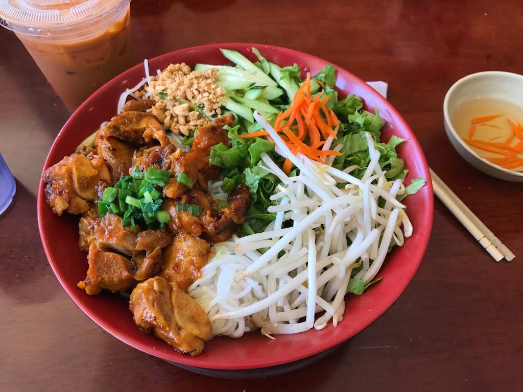 Little Saigon Noodle | restaurant | 17860 Newhope St # 106, Fountain Valley, CA 92708, USA | 7145567364 OR +1 714-556-7364